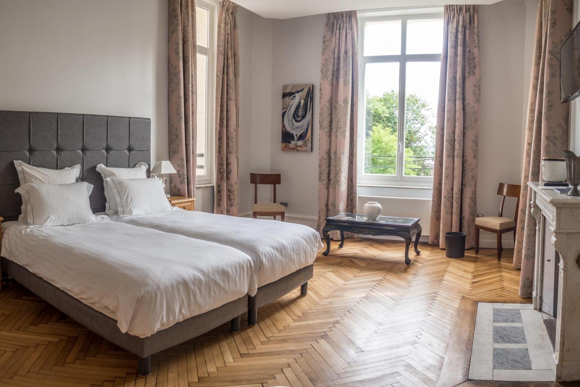 Hotel Chateau De La Marliere Fourmies ภายนอก รูปภาพ